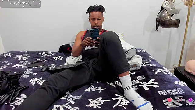 Snapshot of AlejoKhalifa_ chatting on October 18, 9:37 pm AlejoKhalifa online show from October 18, 9:37 pm