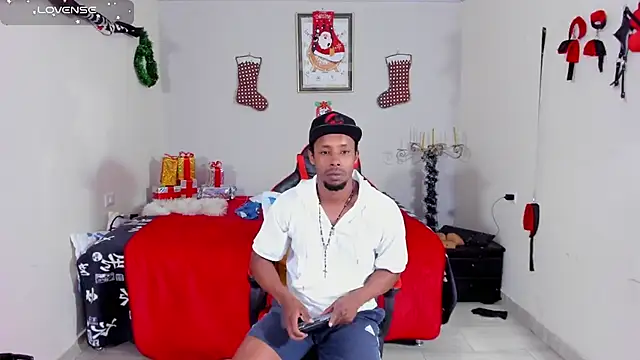 Snapshot of AlejoKhalifa_ chatting on December 13, 9:09 pm AlejoKhalifa online show from December 13, 9:09 pm