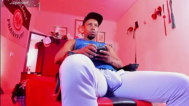 AlejoKhalifa  online show from January 10, 10:50 am