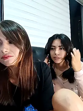 Snapshot of GiiirlPower chatting on March 3, 9:33 am GiiirlPower online show from March 3, 9:33 am