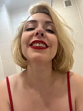 Yourdirtybitch online show from January 10, 5:56 pm