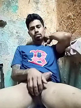 Snapshot of pene_latinoriico chatting on January 2, 2:43 am pene latinoriico online show from January 2, 2:43 am