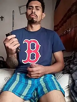 Snapshot of pene_latinoriico chatting on January 2, 4:35 pm pene latinoriico online show from January 2, 4:35 pm