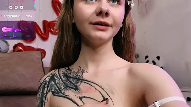 Britney Lynch online show from January 29, 3:33 am