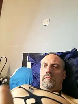 Snapshot of olivier59930 chatting on December 8, 6:06 pm olivier59930 online show from December 8, 6:06 pm