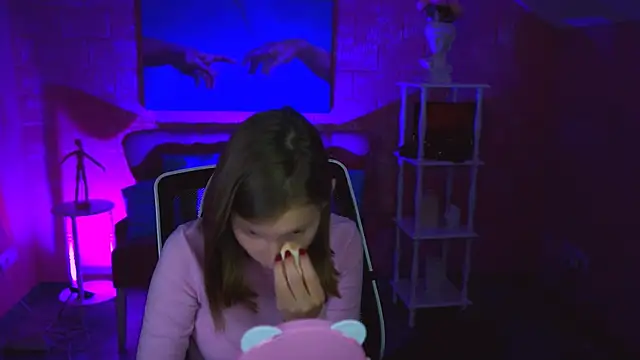 EllaHorton online show from November 10, 8:35 am