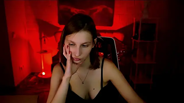 EllaHorton online show from March 3, 4:35 pm