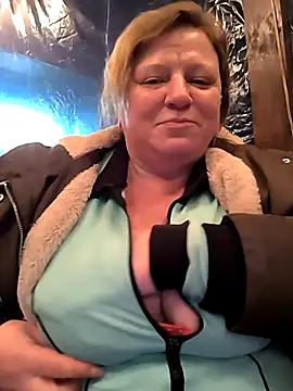 jusichka online show from November 28, 7:27 pm