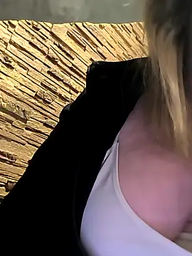 jusichka online show from March 1, 7:05 pm