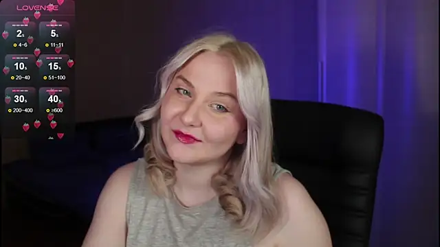 sensual girrrl online show from October 13, 7:36 pm