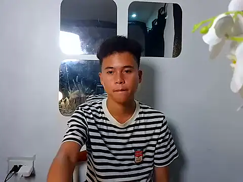 Asiantwink21 online show from September 24, 7:39 pm