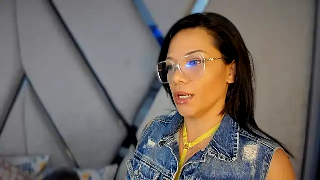 paula daniela1 online show from February 22, 9:48 pm