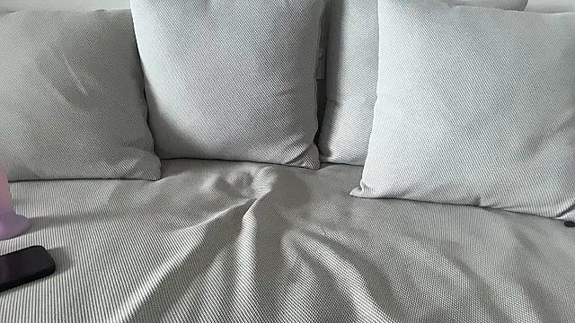 siennacapraa online show from March 5, 5:36 am