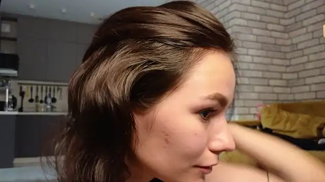 Snapshot of girl_with_snaketatto0 chatting on December 28, 7:33 am girl with snaketatto0 online show from December 28, 7:33 am