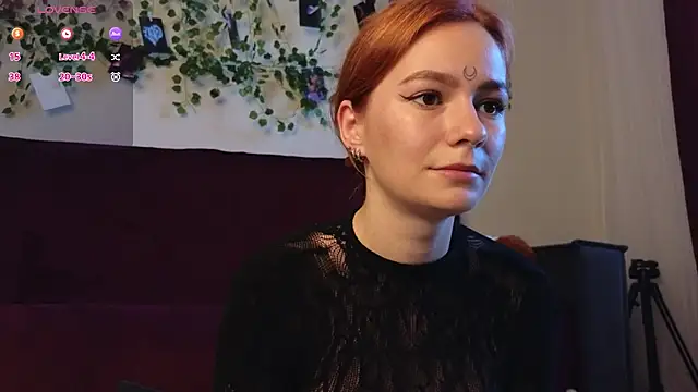 Snapshot of girl_with_snaketatto0 chatting on October 1, 2:39 am girl with snaketatto0 online show from October 1, 2:39 am