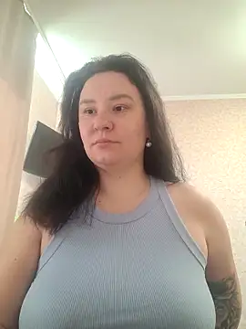 AlexaLexie online show from October 29, 9:00 am