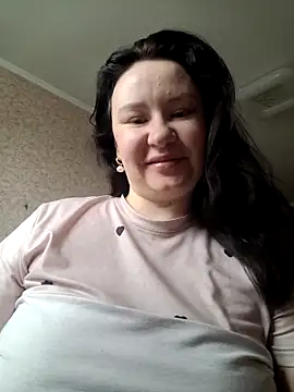 Snapshot of AlexaLexie chatting on February 8, 8:29 am AlexaLexie online show from February 8, 8:29 am