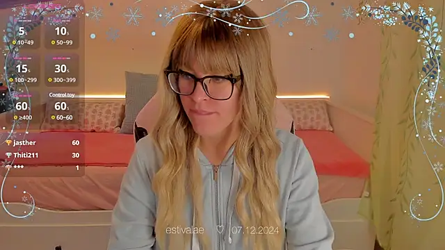 estivalae online show from December 7, 2:13 pm