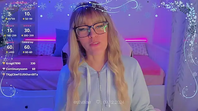 estivalae online show from December 9, 8:12 pm