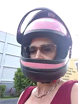 Irresistible24 online show from January 16, 7:07 pm