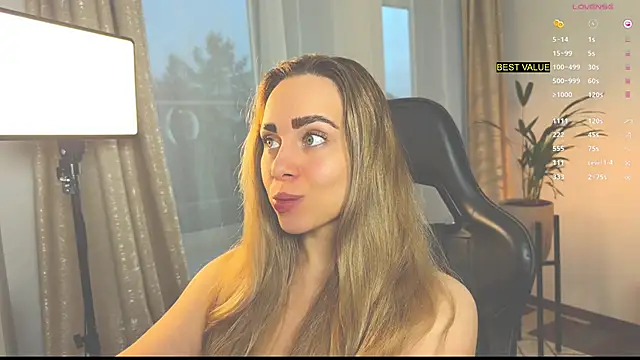 hotexclusive  online show from September 21, 2:40 pm