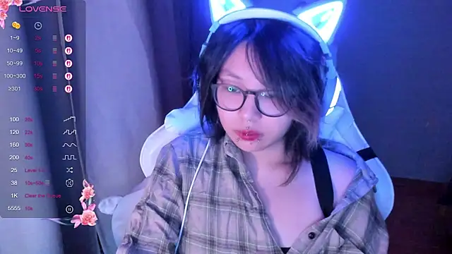 maydaykimmy online show from December 19, 9:44 pm