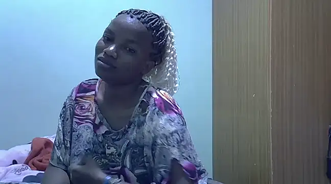 Snapshot of prettychoco1 chatting on December 25, 8:07 pm prettychoco1 online show from December 25, 8:07 pm