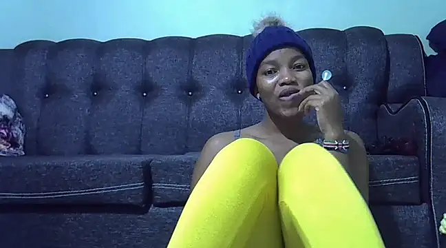 Snapshot of prettychoco1 chatting on February 6, 2:00 am prettychoco1 online show from February 6, 2:00 am