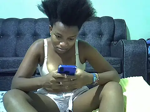 Snapshot of prettychoco1 chatting on February 19, 3:17 am prettychoco1 online show from February 19, 3:17 am