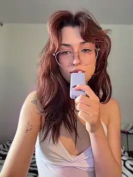 Evangeline Lawrence  online show from June 2, 11:23 am