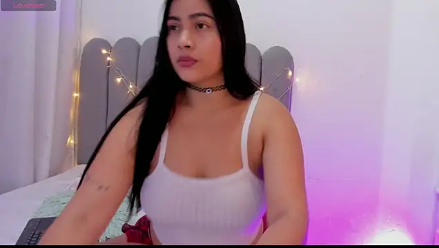 Snapshot of andrea_osorio_ chatting on October 19, 12:39 pm andrea osorio online show from October 19, 12:39 pm