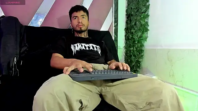 JuanCamiilo 66 online show from March 3, 1:06 pm