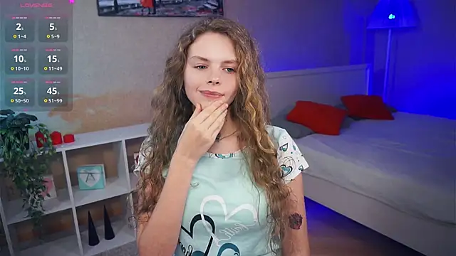 RayaNenlia online show from February 10, 11:15 am