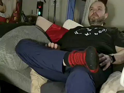 caressonnous online show from December 17, 8:10 pm