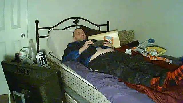 caressonnous online show from December 31, 7:40 pm