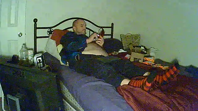 caressonnous online show from December 31, 10:45 pm