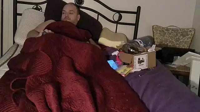 caressonnous online show from January 1, 3:57 pm