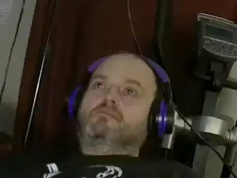 caressonnous online show from January 9, 12:25 am