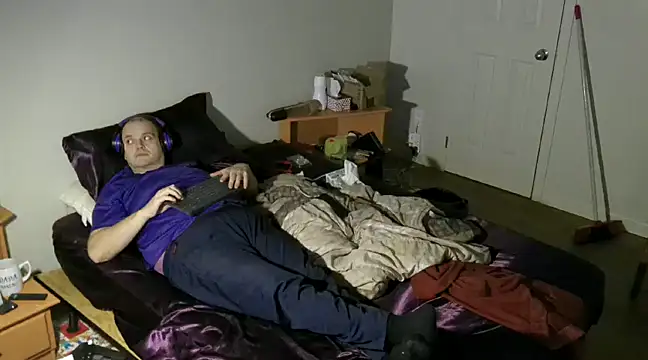 caressonnous online show from January 17, 5:11 am