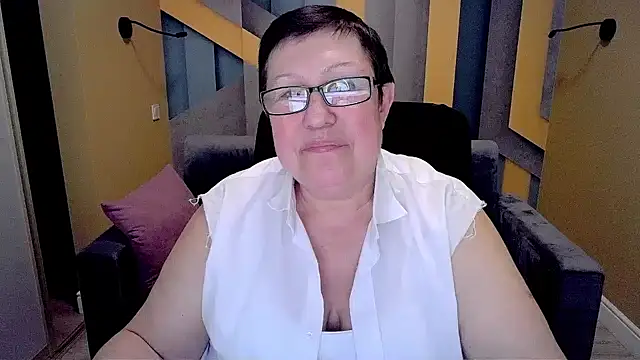 Snapshot of BarbaraTurners chatting on February 11, 3:29 am BarbaraTurners online show from February 11, 3:29 am