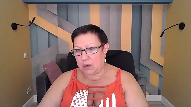 Snapshot of BarbaraTurners chatting on September 29, 6:46 pm BarbaraTurners online show from September 29, 6:46 pm