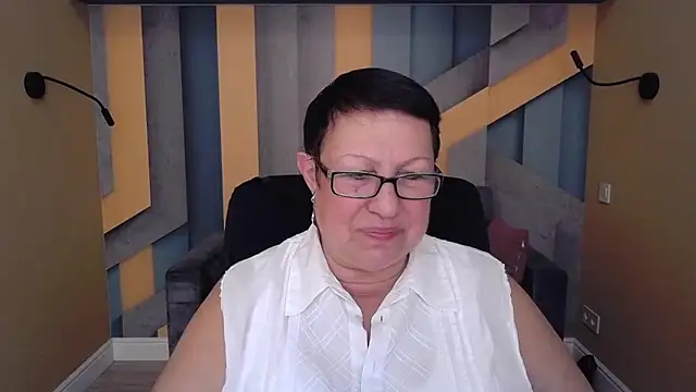 Snapshot of BarbaraTurners chatting on October 10, 6:29 pm BarbaraTurners online show from October 10, 6:29 pm