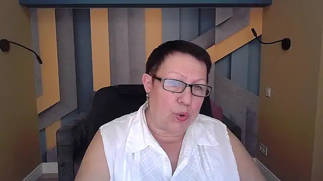 Snapshot of BarbaraTurners chatting on November 5, 7:36 pm BarbaraTurners online show from November 5, 7:36 pm