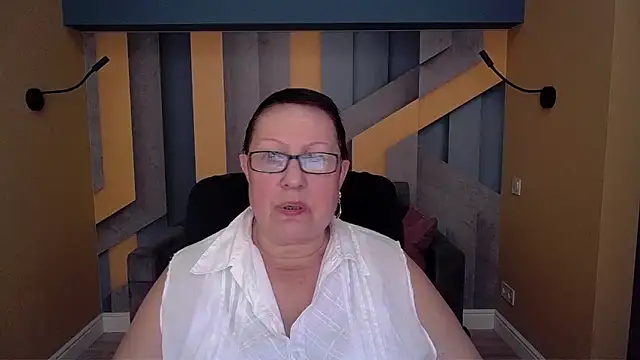 Snapshot of BarbaraTurners chatting on November 16, 12:33 pm BarbaraTurners online show from November 16, 12:33 pm