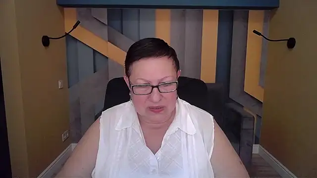 Snapshot of BarbaraTurners chatting on December 1, 7:41 pm BarbaraTurners online show from December 1, 7:41 pm