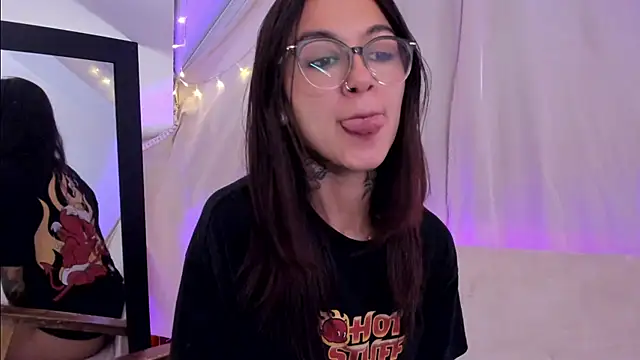 Snapshot of noemi_foxxx chatting on February 25, 3:38 pm noemi foxxx online show from February 25, 3:38 pm