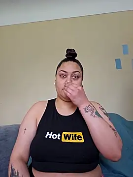 honeeyyy pot online show from April 12, 9:20 pm