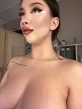 Snapshot of BamBam_XO chatting on February 3, 8:57 am BamBam XO online show from February 3, 8:57 am