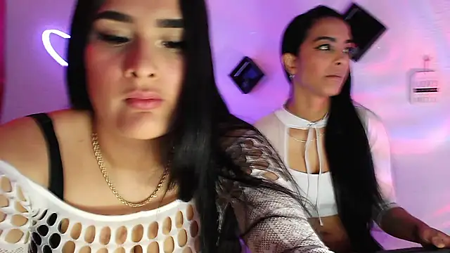 agatha lovee online show from March 8, 5:33 pm