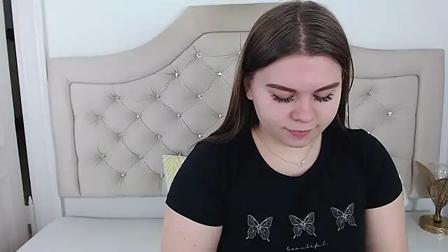 Snapshot of AbbyPleasure chatting on December 4, 9:40 am AbbyPleasure online show from December 4, 9:40 am